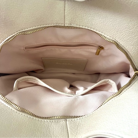 Elegant Cream Women's Bag - Picture 3 of 4